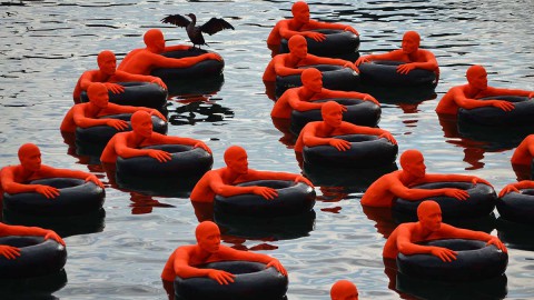Safety Orange Swimmers 安全橙色游泳運動員