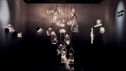 Lindsey Adelman presents “precarious and vulnerable” light at Design Miami/Basel｜Lindsey Adelman在邁阿密/巴塞爾設計展上展示了“岌岌可危和脆弱”的光芒