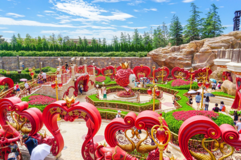 Shanghai Disneyland-Alice in Wonderland Maze 上海迪士尼樂園 – 愛麗絲夢遊仙境迷宮