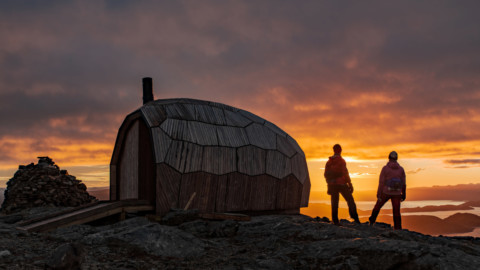 Spinn Arkitekter completes wooden hiking cabin on Norwegian mountain｜Spinn Arkitekter在挪威山上完成木製遠足小屋