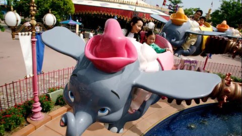 Hong Kong Disneyland – Dumbo the Flying Elephant 香港迪士尼樂園 –  小飛象旋轉世界