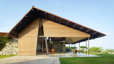 Walker Warner Architects takes cues from traditional Hawaiian shelters for Makani’ Eka house 沃克·華納建築師事務所從傳統的夏威夷避難所中汲取靈感，為馬卡尼的Eka住宅