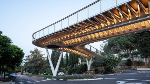 Schwartz Besnosoff Architects creates entrance-gate bridge for Israeli university｜Schwartz Besnosoff Architects為以色列大學建造了入口大門橋
