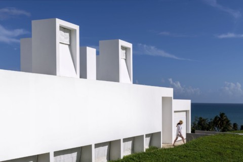 Flores House ｜ FUSTER + Architects