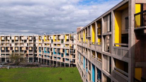 Whittam Cox Architects creates colourful student housing for Sheffield’s Park Hill｜Whittam Cox Architects為謝菲爾德的公園山創造了色彩繽紛的學生公寓